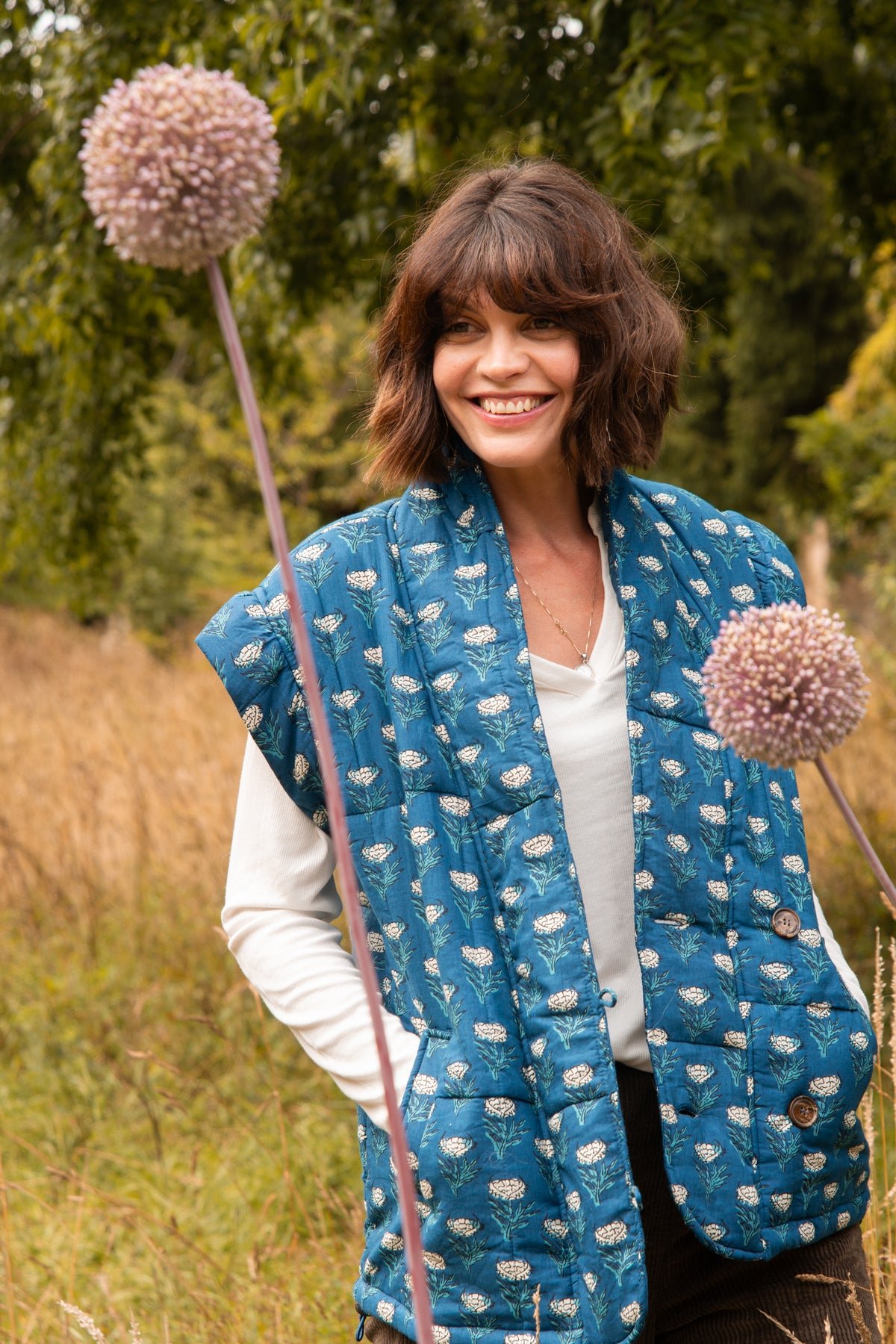 Evie Jacket in Navy Flower - Image 3