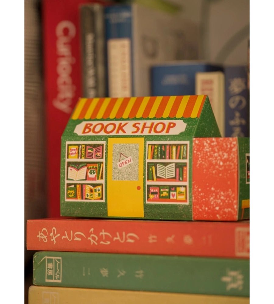 HM002 Bookshop House Matches